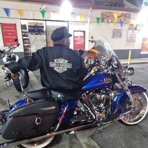 Meet your Posher, Harley